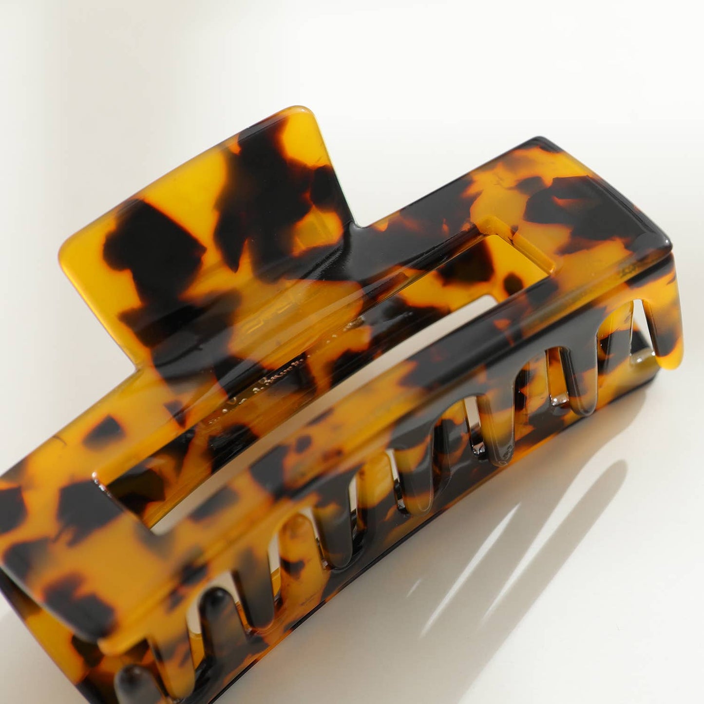 Medium Rectangle Claw Hair Clip