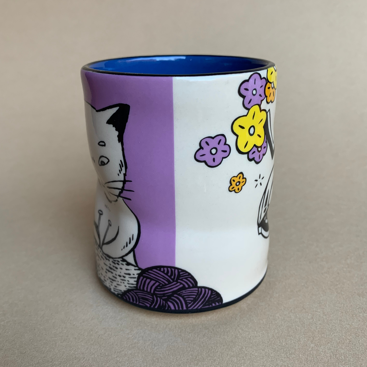 Lucky Cat Knitting Cup - Large Ceramic Christmas Holiday Mug