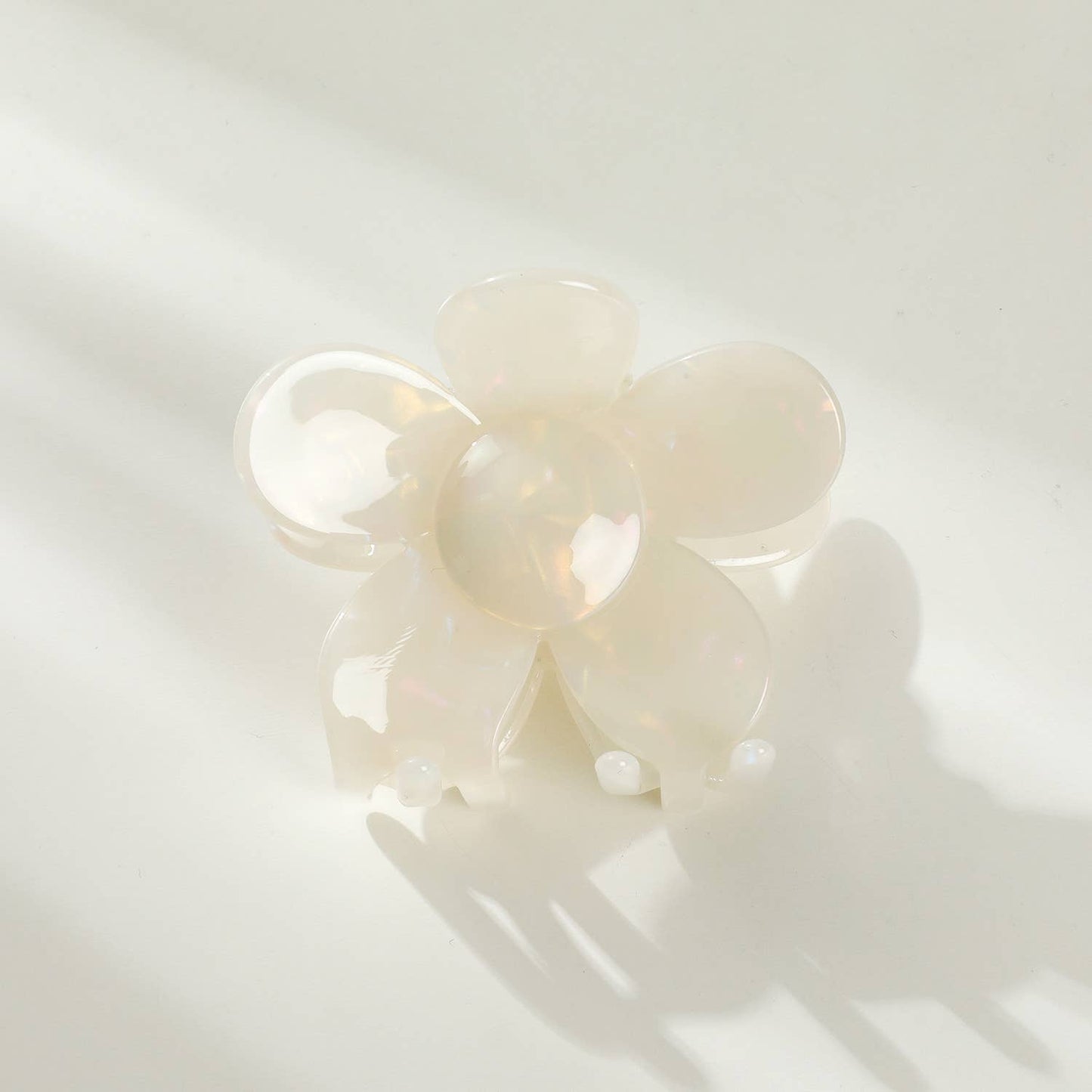 Medium Flower Claw Clip