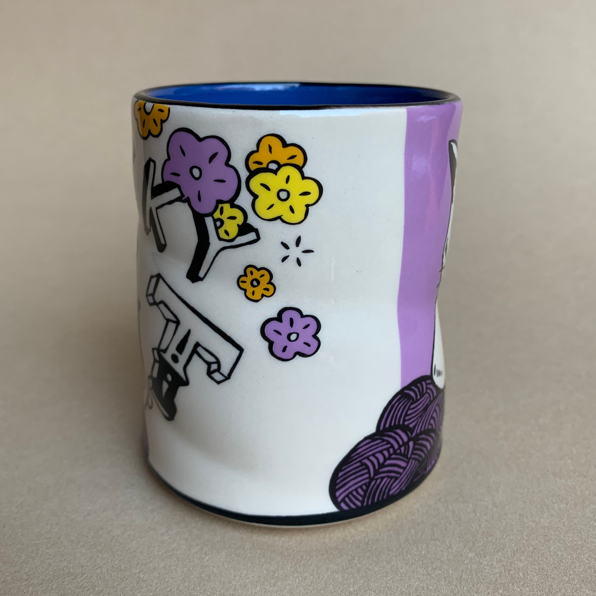 Lucky Cat Knitting Cup - Large Ceramic Christmas Holiday Mug