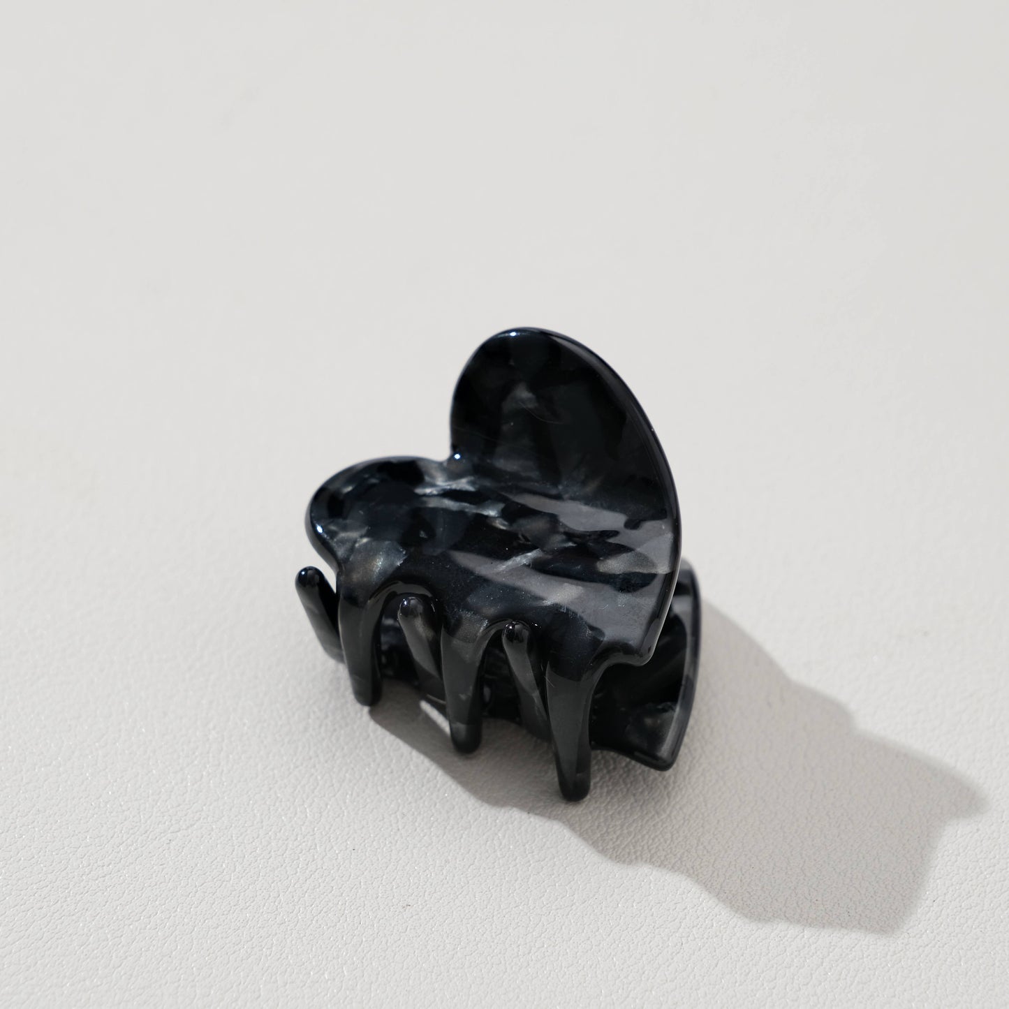 Mini Heart Claw Hair Clip