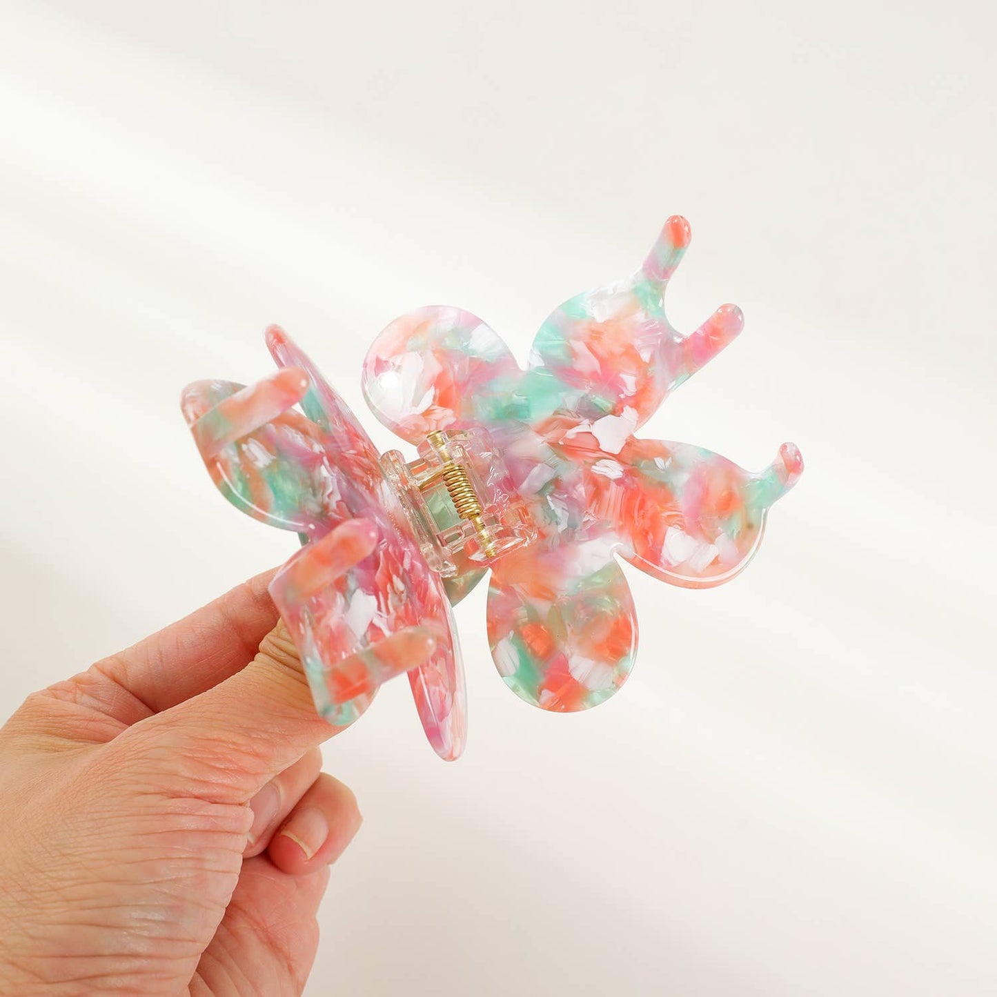 Medium Flower Claw Clip