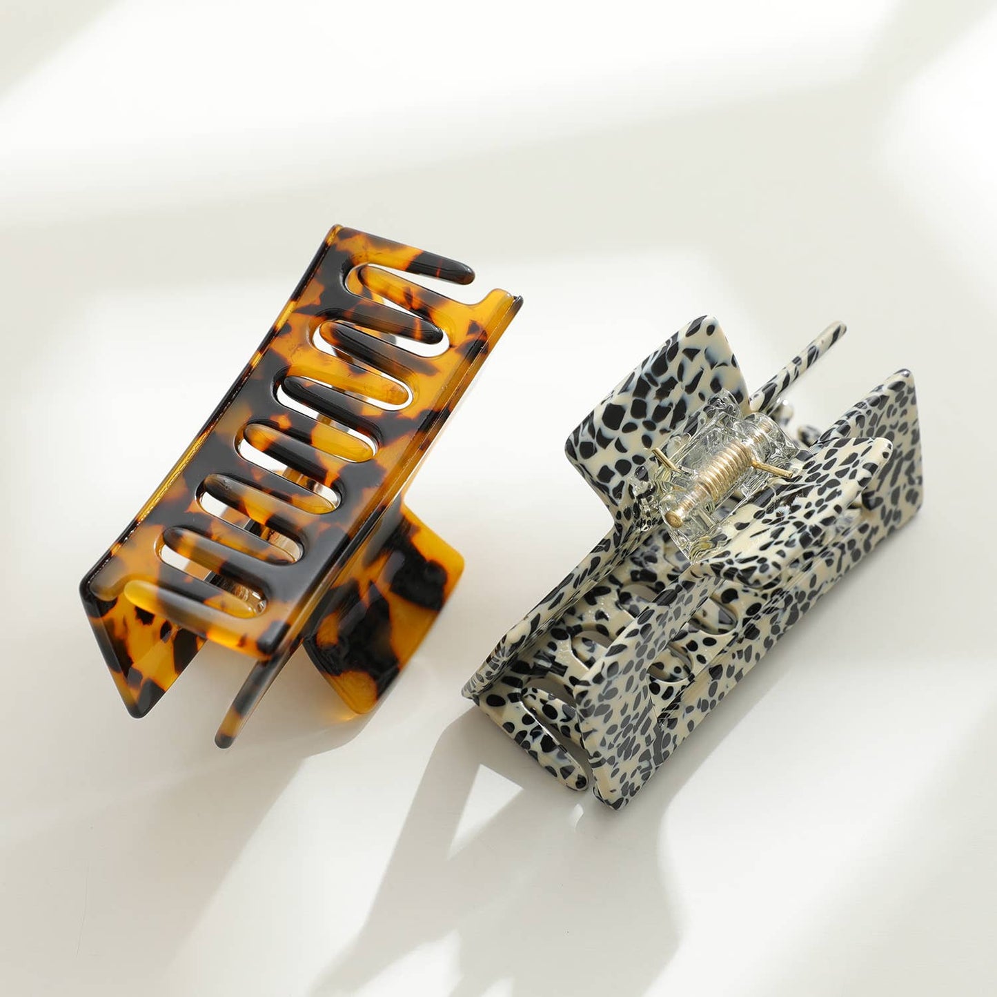 Medium Rectangle Claw Hair Clip