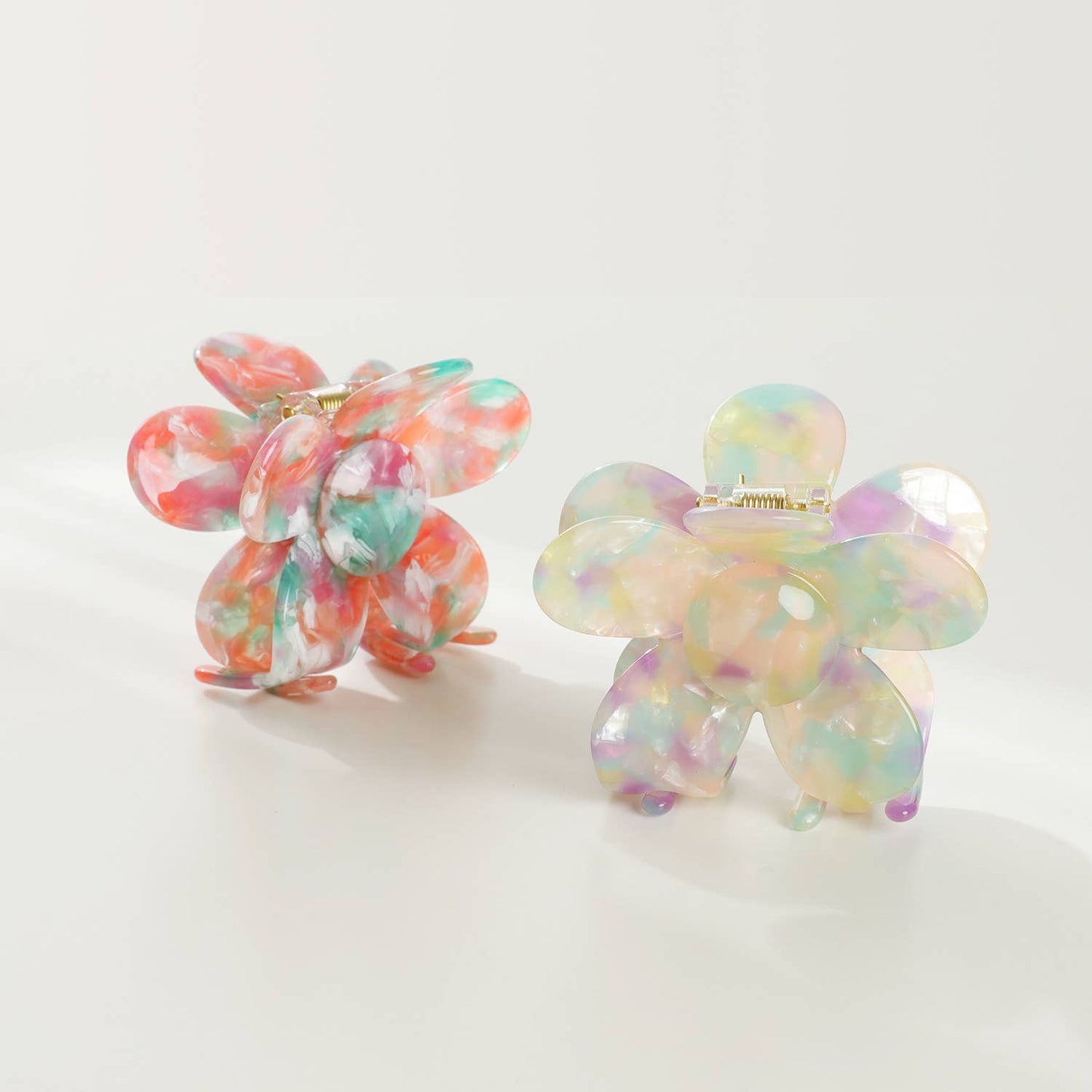 Medium Flower Claw Clip